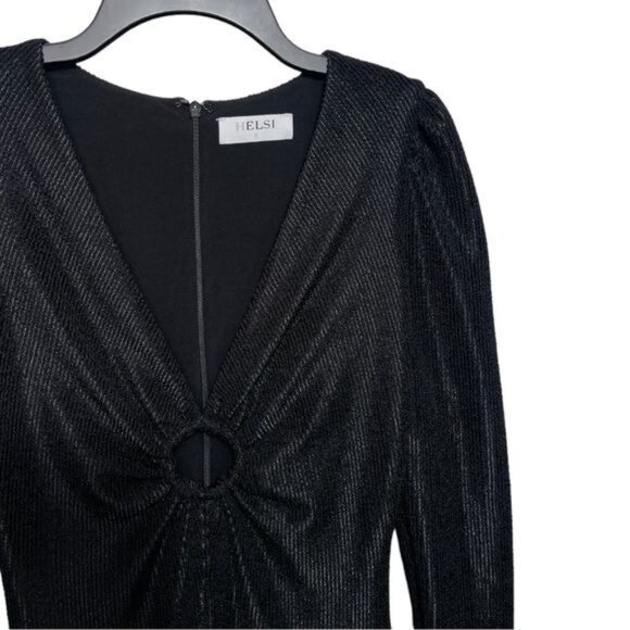 HELSI Mel Rib-Knit Textured Keyhole Dress in Black Size S - Picture 4 of 6